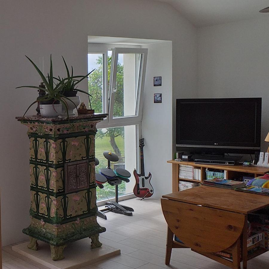 Bed and Breakfast Les Gremilles Bassoncourt Exterior foto